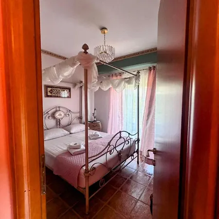 Kalendes Villa *