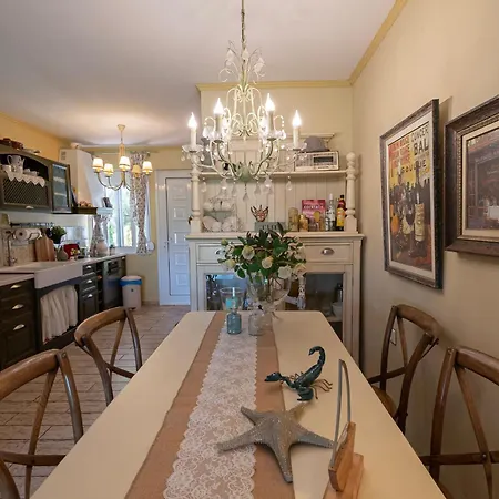 فيلة Kalendes Kalandra